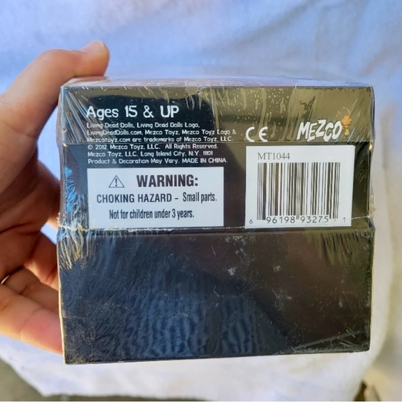 Mephistopheles Living Dead Doll - Picture 2 of 2